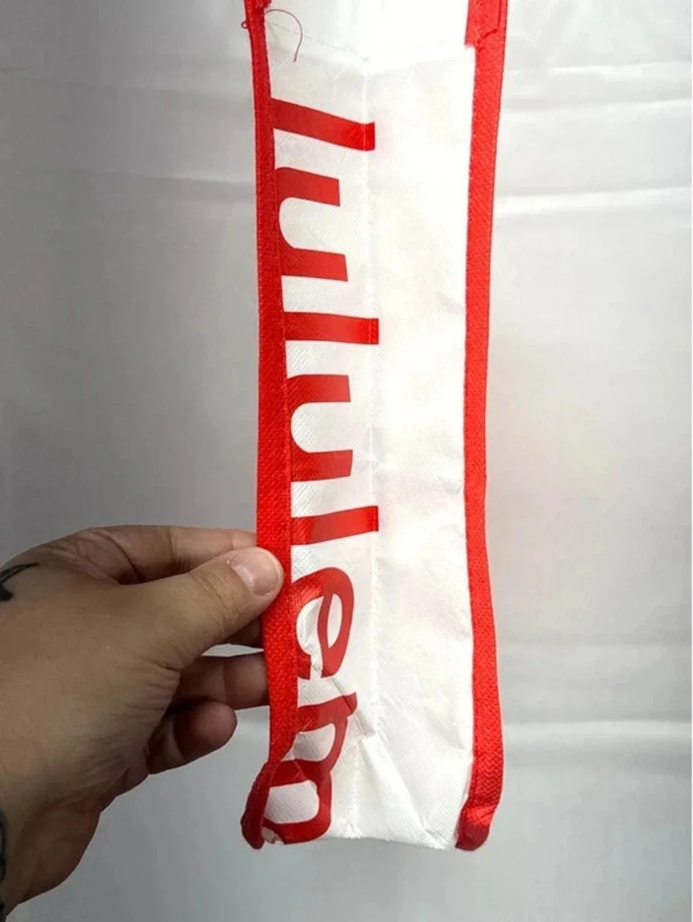 Lululemon reusable tote